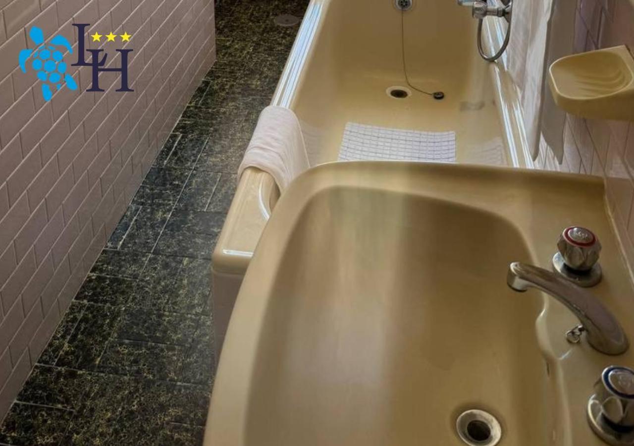 Hotel Lora Rda Luxury Bordighera Værelse billede